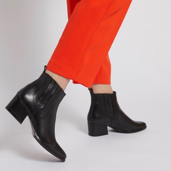 LITTLE BURGUNDY Booties - Picture 2 of 7